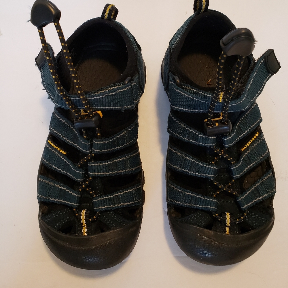 Keen Newport Blue Sandals Water Hiking Walking Shoes Sneakers Kids Youth Size 12